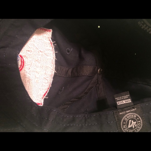 Chicago Cubs Wrigley Field baseball cap - Picture 7 of 7